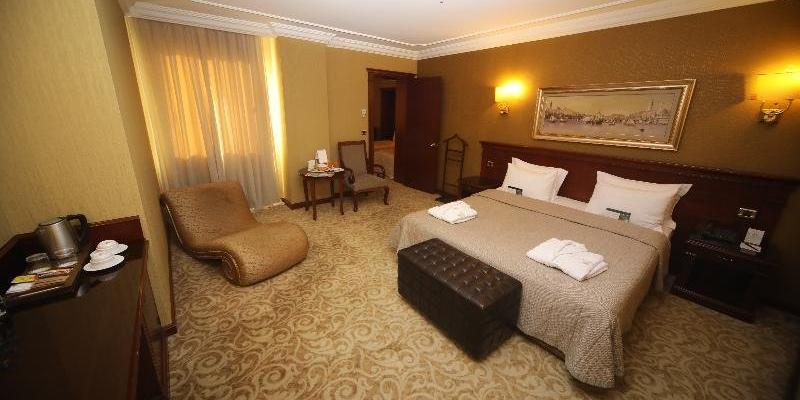 room_67cac3fd-fc10-414a-bda7-4aa4568b2fcc.jpg