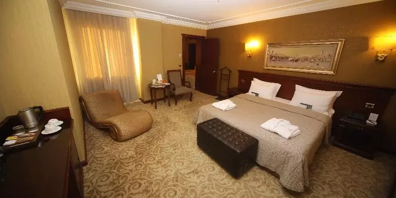 room_67cac3fd-fc10-414a-bda7-4aa4568b2fcc.jpg