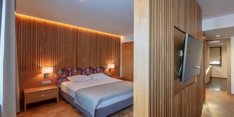room_2a6d08f7-62c9-4a57-88f0-2ae5d3ad6bbf.jpg