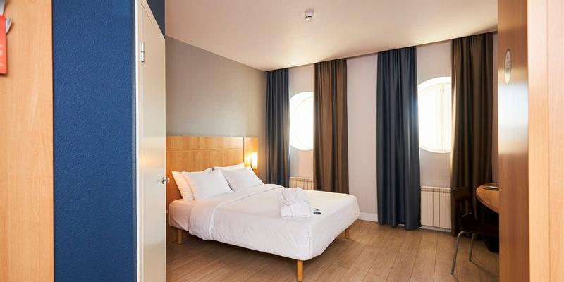 room_25f3d43b-5f4b-4ce2-92cc-08e25dfaba88.jpg