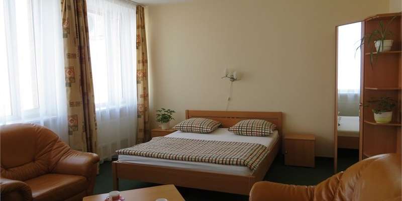 room_8410a73a-8269-40e5-99e5-66546451e390.jpg