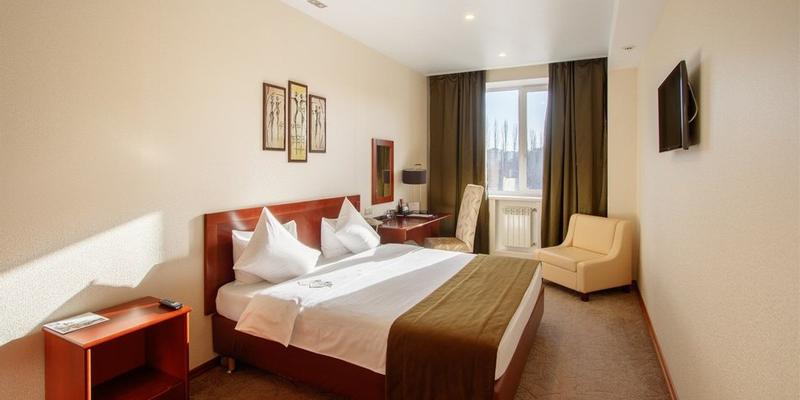 room_b8de335f-152c-4dc3-99dd-20f92ef71f3c.jpg