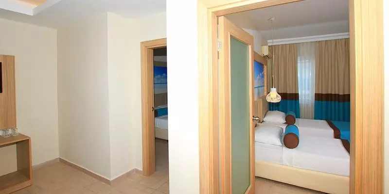 room_b72fb94a-6cd0-468e-ac02-e20dd0633bc0