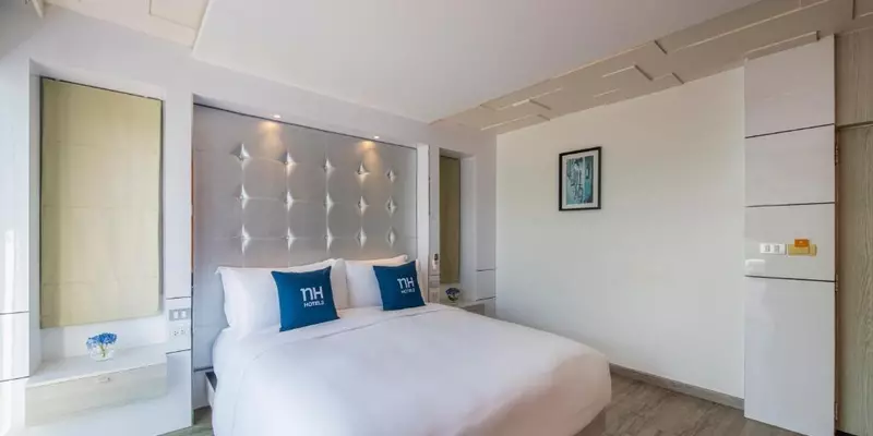 room_6aa5a391-1b57-49d3-be9e-00ecce26c047.jpg