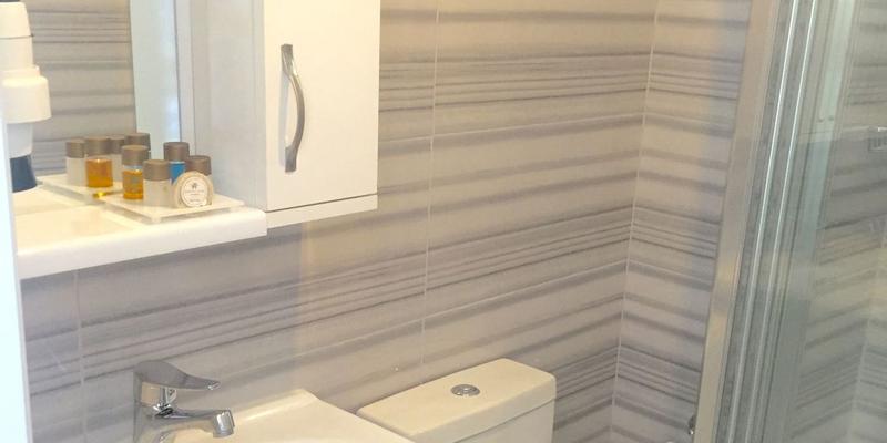 room_5e44e05d-a2ff-4e10-8718-e9785691369e.jpg