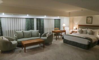 room_d0737d2f-80a1-4d20-b217-a30bc6d6a3cd.jpg