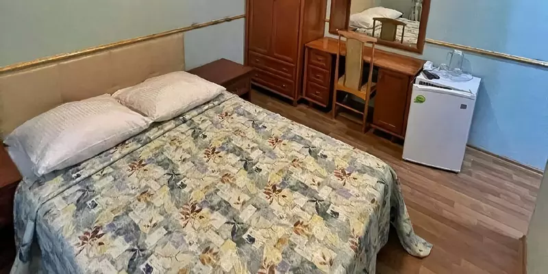 room_5ccc5b56-376d-48bc-bb52-c9e2684a2d1a