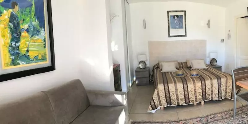 room_960d2f25-1f74-46b1-9e77-60709466d8a1.jpg