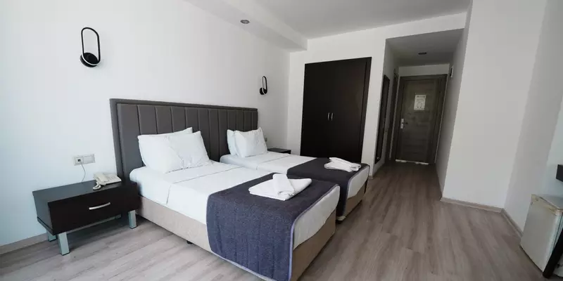 room_1ba47a3f-4c7d-4b74-b552-863cad8cc4df