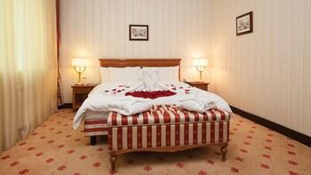 room_ec37403d-1d4c-4ed2-ac10-d5bd48c4b24e.jpg