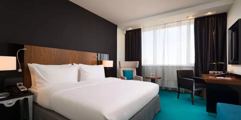 room_c09d930e-bd02-4f05-82a9-62d37bc4df86.jpg