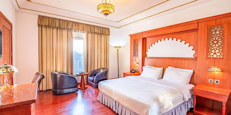 room_3ff59aad-8d15-4a41-8fa4-dadeda8cd34c