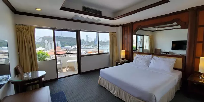 room_c2f4d78f-19a5-4c72-b92f-34700fa88d4b.jpg