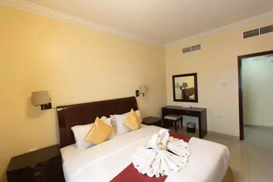 room_90b06004-62e1-4998-82ac-96d234d6490d