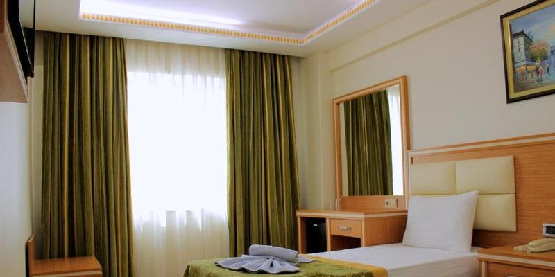 room_cb0a04fd-257a-4919-8b01-87a87cf87f4e