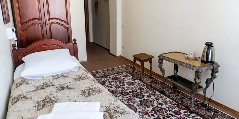 room_fcc3ed96-7086-4048-8a1f-3b7dc4d0fce6.jpg