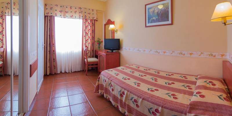 room_fb512643-2d8c-4128-9c9d-d108cd786ac2.jpg