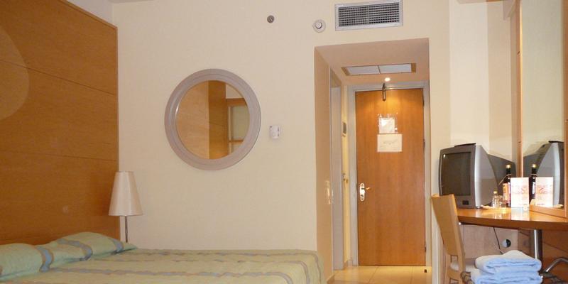 room_7ca01a4f-1b7d-4537-92c9-fd2f5b39c1f0.jpg