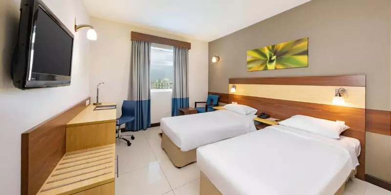 room_038aeee6-95a2-4c1c-8927-8c2365128dff.jpg