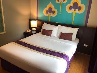 room_05f7f137-7e5b-49a2-bbae-d8c01273150f.jpg