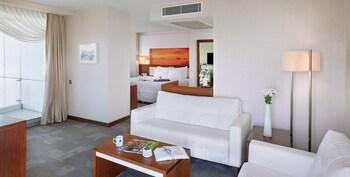 room_e8a0206a-a154-4350-8ea4-e983c7be3d45.jpg