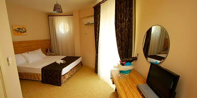 room_3676f0f1-1b3a-4adc-85f4-22fe06b19dab.jpg