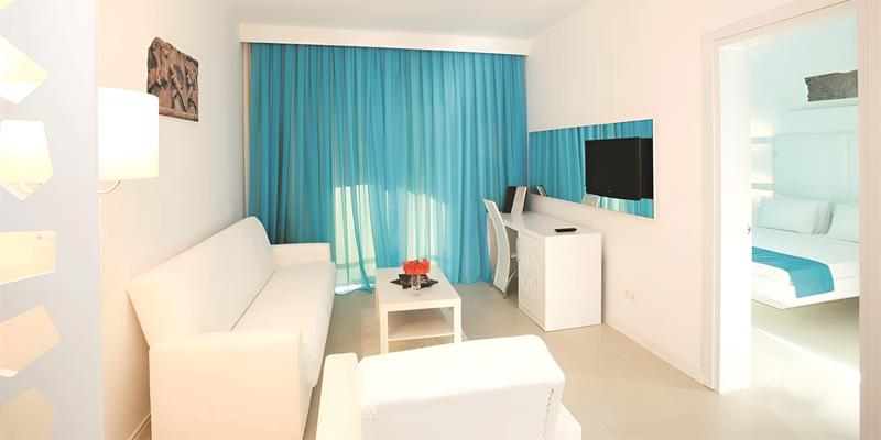 room_5ff59f27-a286-4e56-9de6-e06335d06952