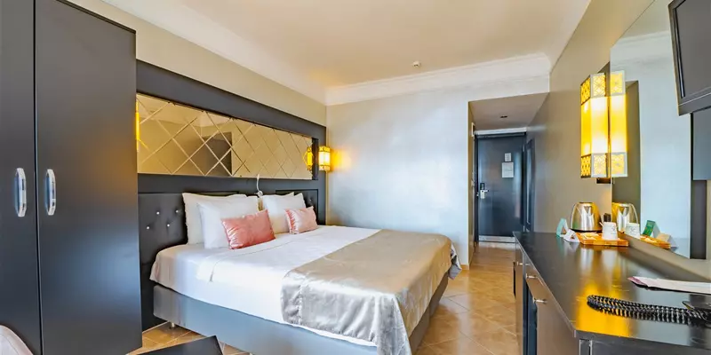 room_b84e2e22-0ac3-4929-b7be-ce1a9b712ecb