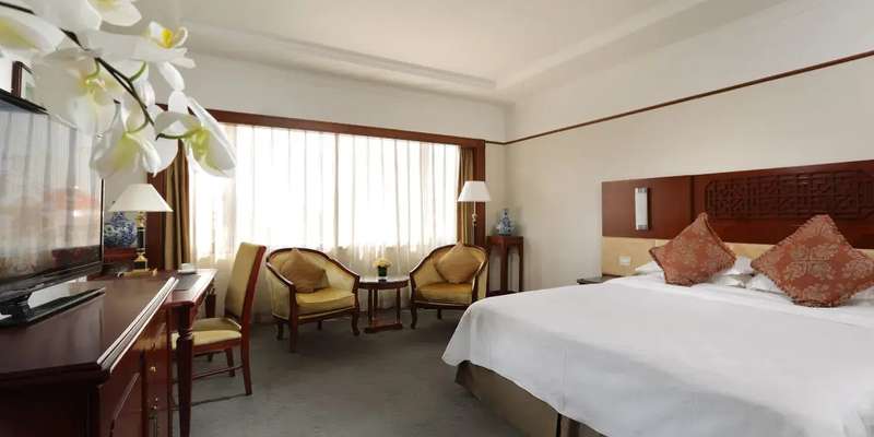 room_64618cfa-32e5-4704-b7c7-bdf9df989b03