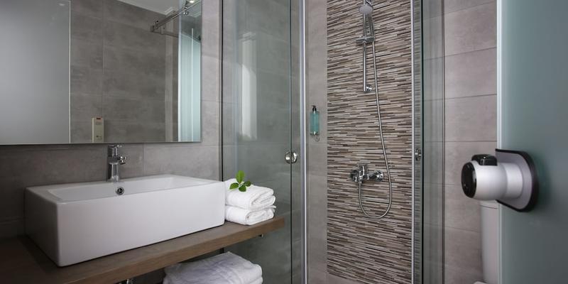 room_a9e9b4bf-9972-4c39-9453-e3670cc4d758.jpg