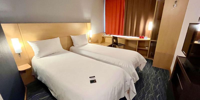 room_3234711e-d3d5-4a13-9aa2-48c1c8563020