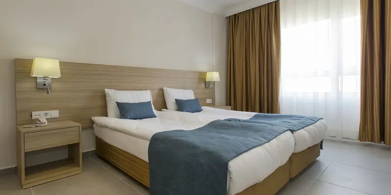 room_48697ce5-9716-4941-810f-8d5892c70c0b
