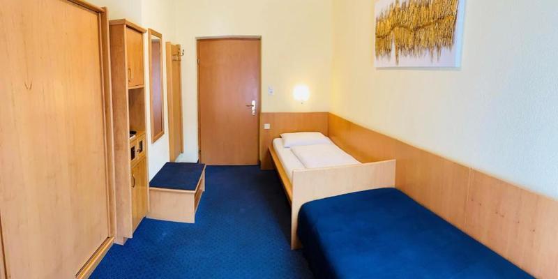 room_7073efe4-ebcb-4c97-a91d-82ff3c4ee3fe.jpg
