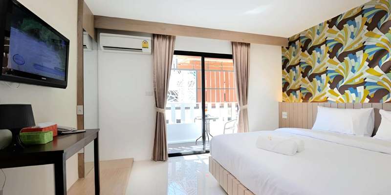 room_275dd9e9-2a74-490a-a97d-c8c581b8f9b7