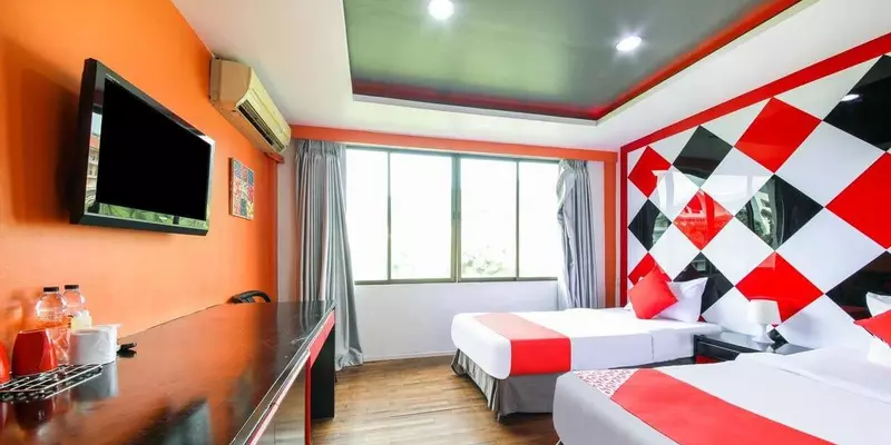 room_82dacde6-fb47-4c0a-aafc-29e038d0b3f7