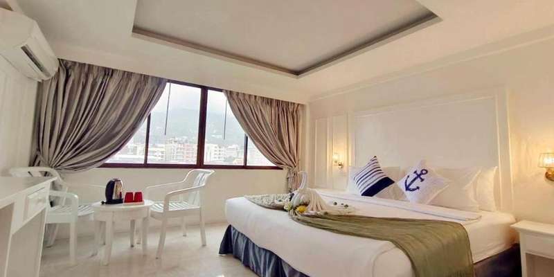 room_8b114db5-8ca8-42b5-a1ce-3d83e5c27c34