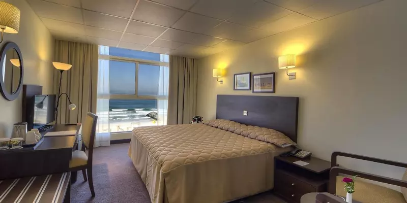 room_024f7086-6024-43d6-8e25-3e820392c46d
