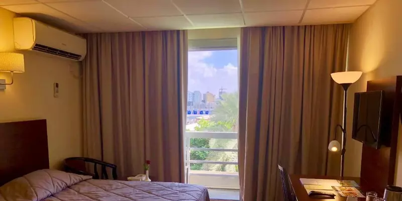 room_ac24bf7d-917c-4feb-baae-20f0ab2333db