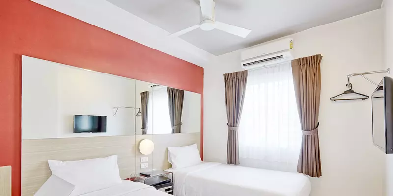 room_dcc70402-0357-44ff-b2d6-54585c1ac8c0
