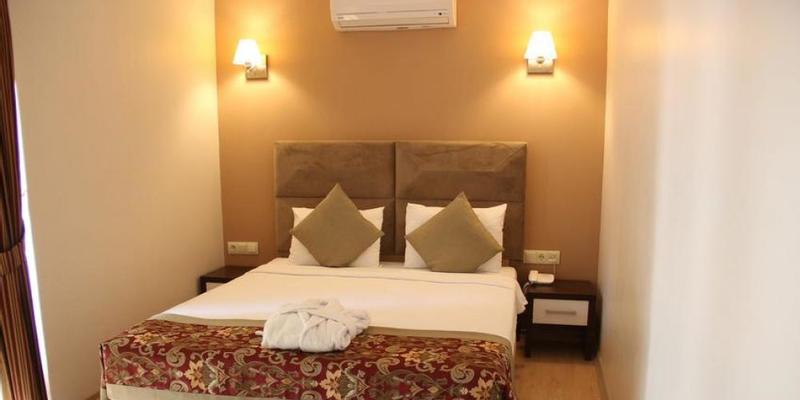 room_7de63510-6006-4627-ad94-ede4a2d8c38c