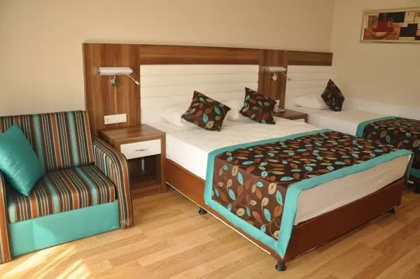 room_0bf183ad-3137-41fb-b7ad-44930ea8ebff