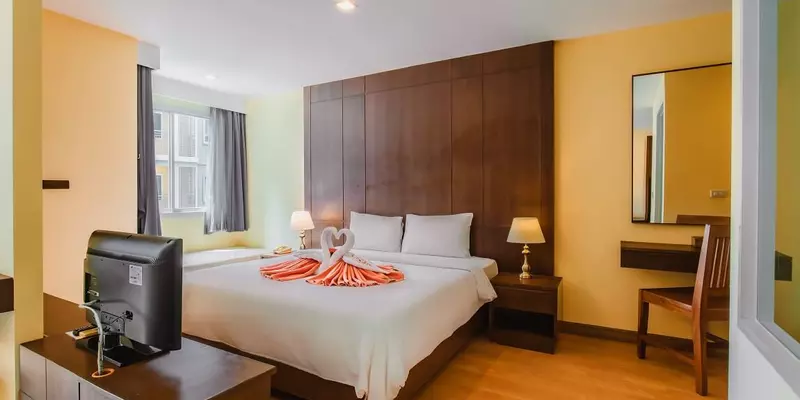 room_5c905610-e23e-43a6-bb32-dccfaacc7a49