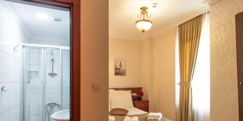 room_ed6b2a04-ef89-4c29-a00d-521d09584a23.jpg
