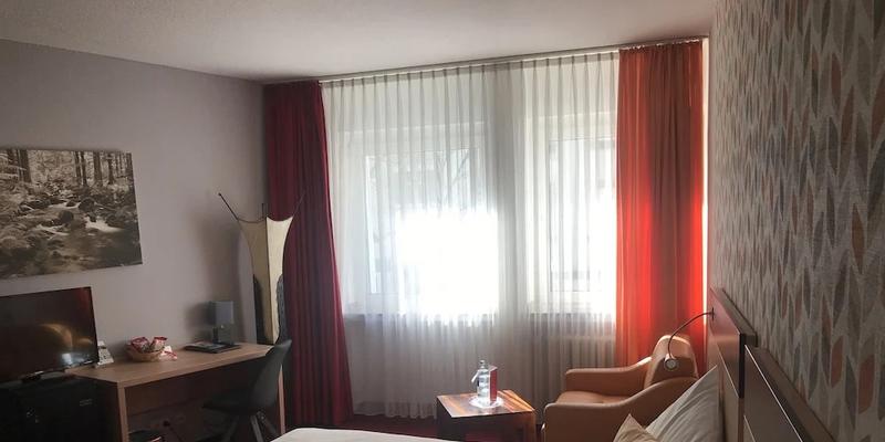 room_ee8ad261-99e2-4641-a5d9-e28649d75fd1.jpg