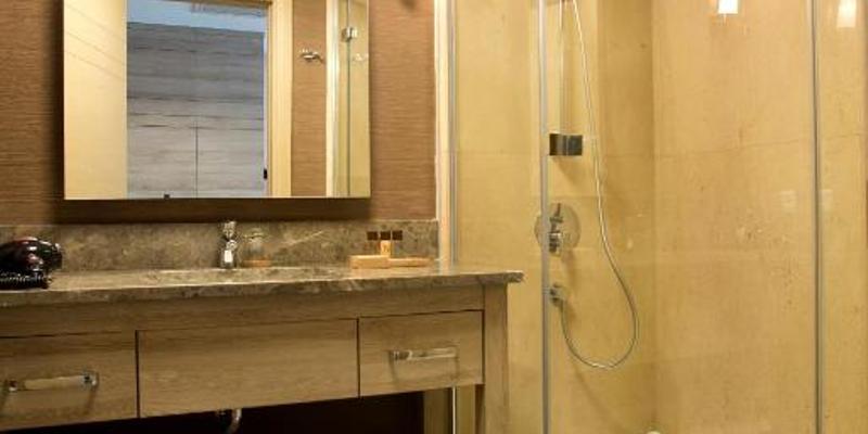 room_173e4699-a2d5-494e-82ba-db7db2f7e54c.jpg