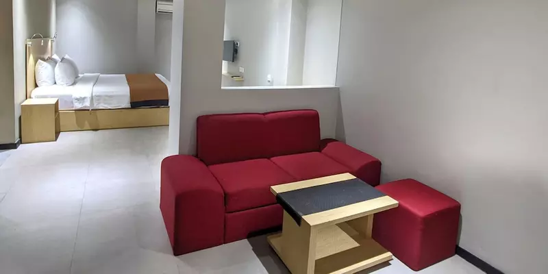 room_5dce952d-c419-4911-abc7-99a6846d0377.jpg