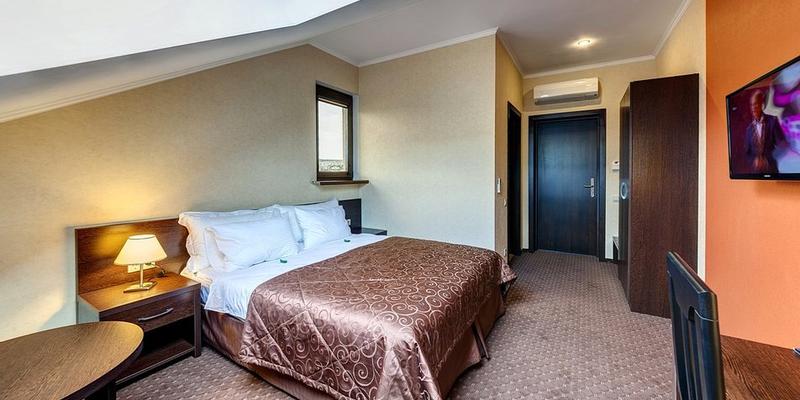 room_65dde574-23a2-406f-a256-0a869c544b18.jpg
