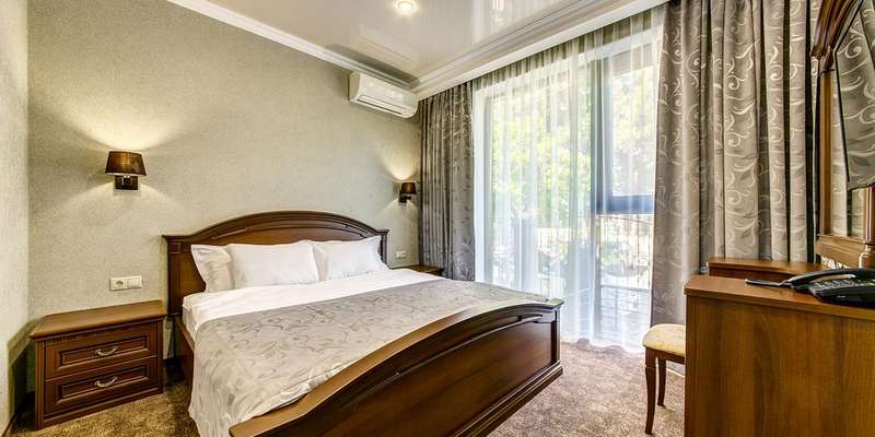 room_cf788bee-f69c-45b3-b159-37f19def2a36.jpg