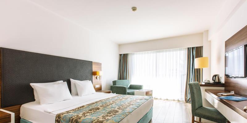 room_8a4ad501-b2fc-4609-adae-2eacc1b8a2d9
