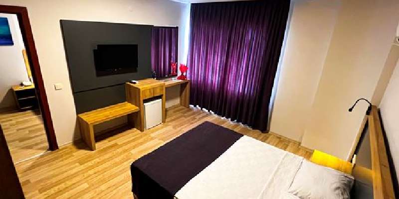 room_32623a0b-055d-4174-bdda-e0ef97506b98